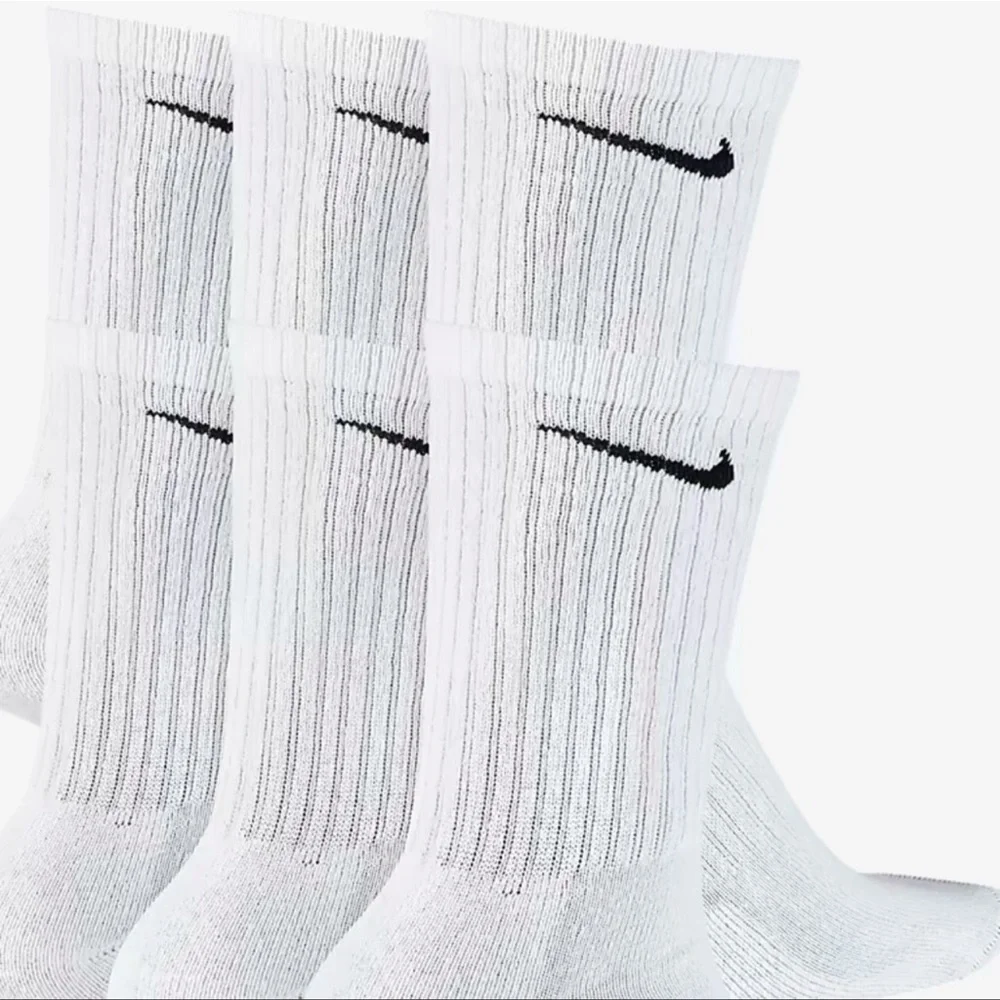 NIKE 
Training Crew Socks (6 Pairs)
Nike Everyday Cushioned - Picture 9 of 16